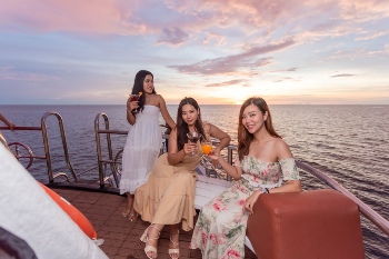 Melody Sunset Cruises